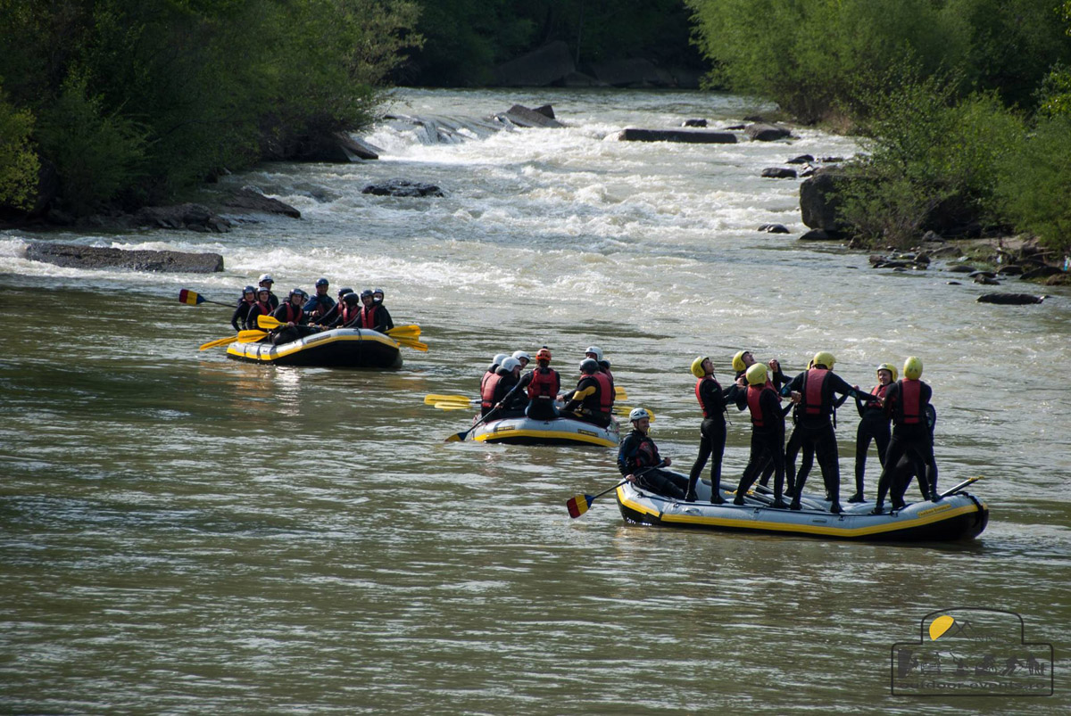 Teambuilding cu rafting