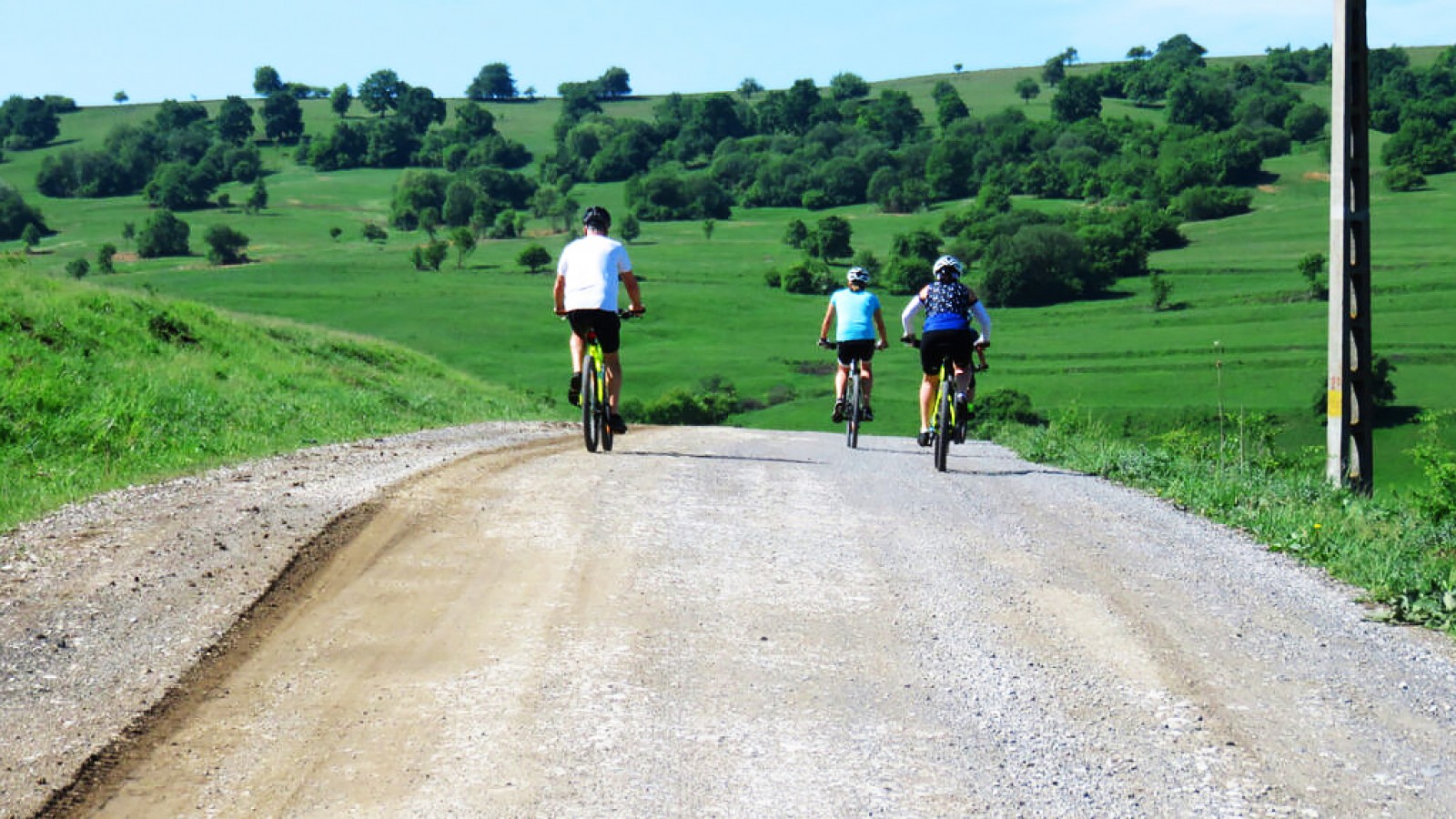 Gravel Tour in the Wilderness of Romania