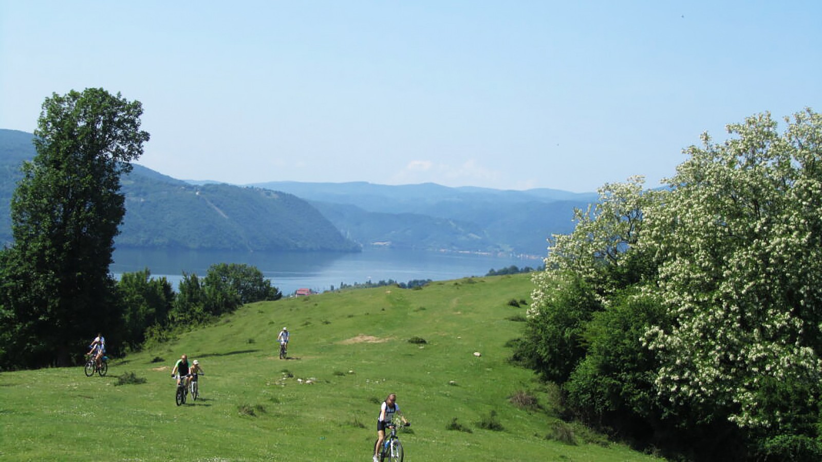 Danube Gorges by Bike & Boat