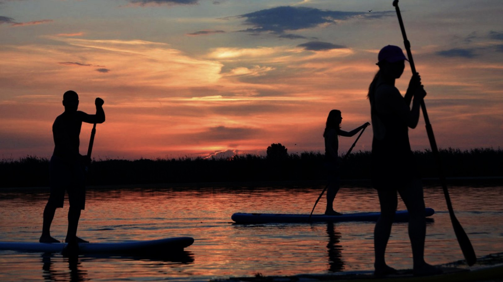 Explorează natura practicând Stand Up Paddle în Comana