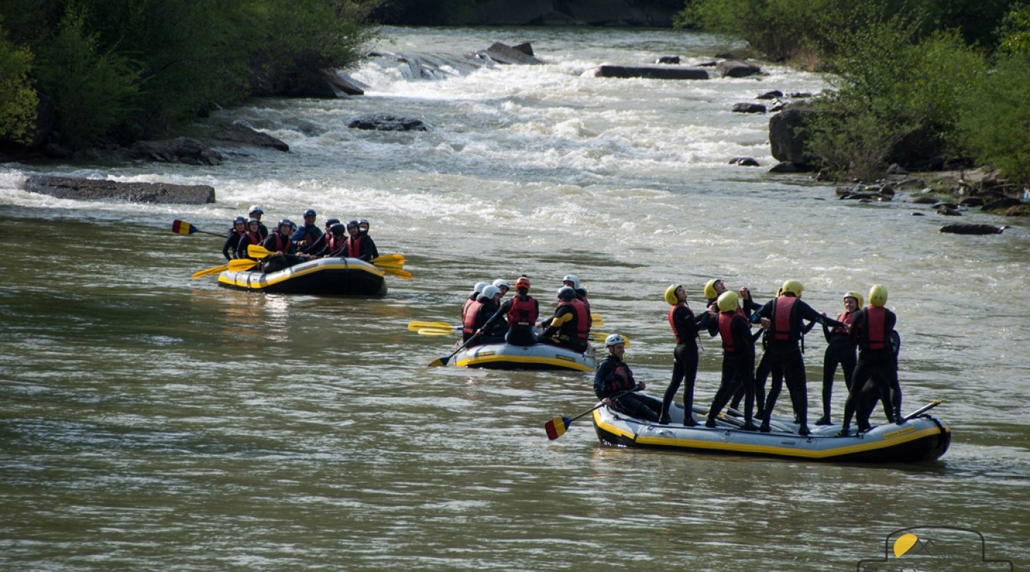 Teambuilding cu rafting